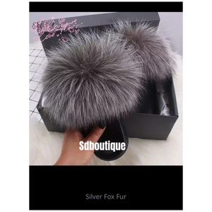 Women’s Furry Slides 😍🥰